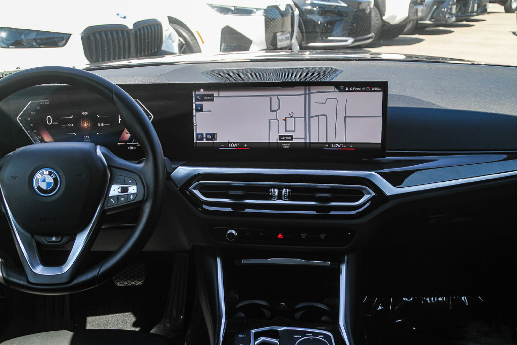 Certified 2023 BMW i4 eDrive35 w/ Premium Package RWD image 9