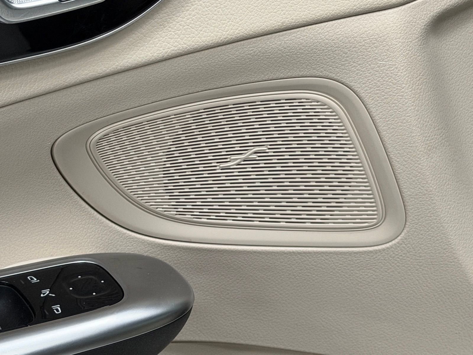 Certified 2022 Mercedes-Benz C 300 4MATIC Sedan image 22