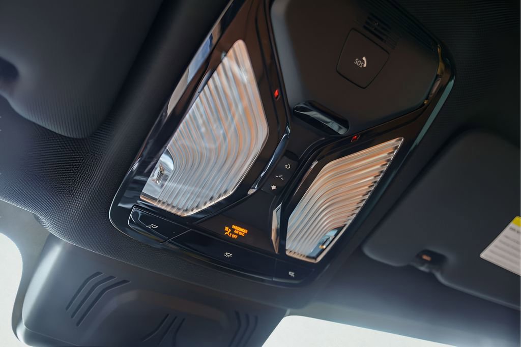 Used 2022 BMW X5 sDrive40i w/ Executive Package image 25