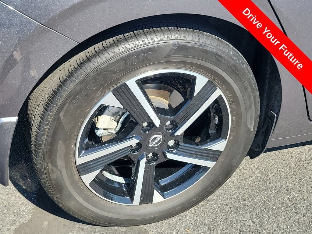 Used 2025 Nissan Sentra SV FWD image 28