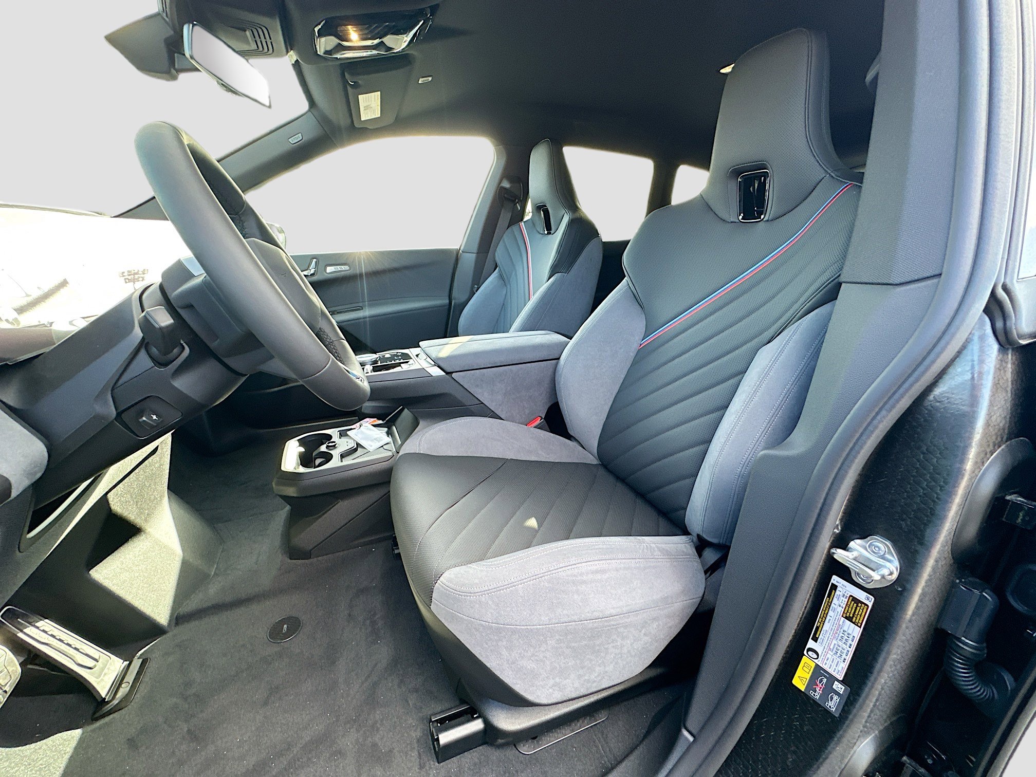 New 2026 BMW iX xDrive45 w/ M Sport Package image 15