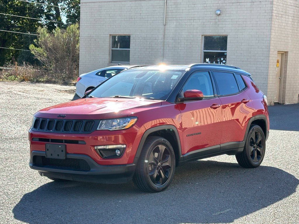 Used 2019 Jeep Compass Latitude FWD image 2