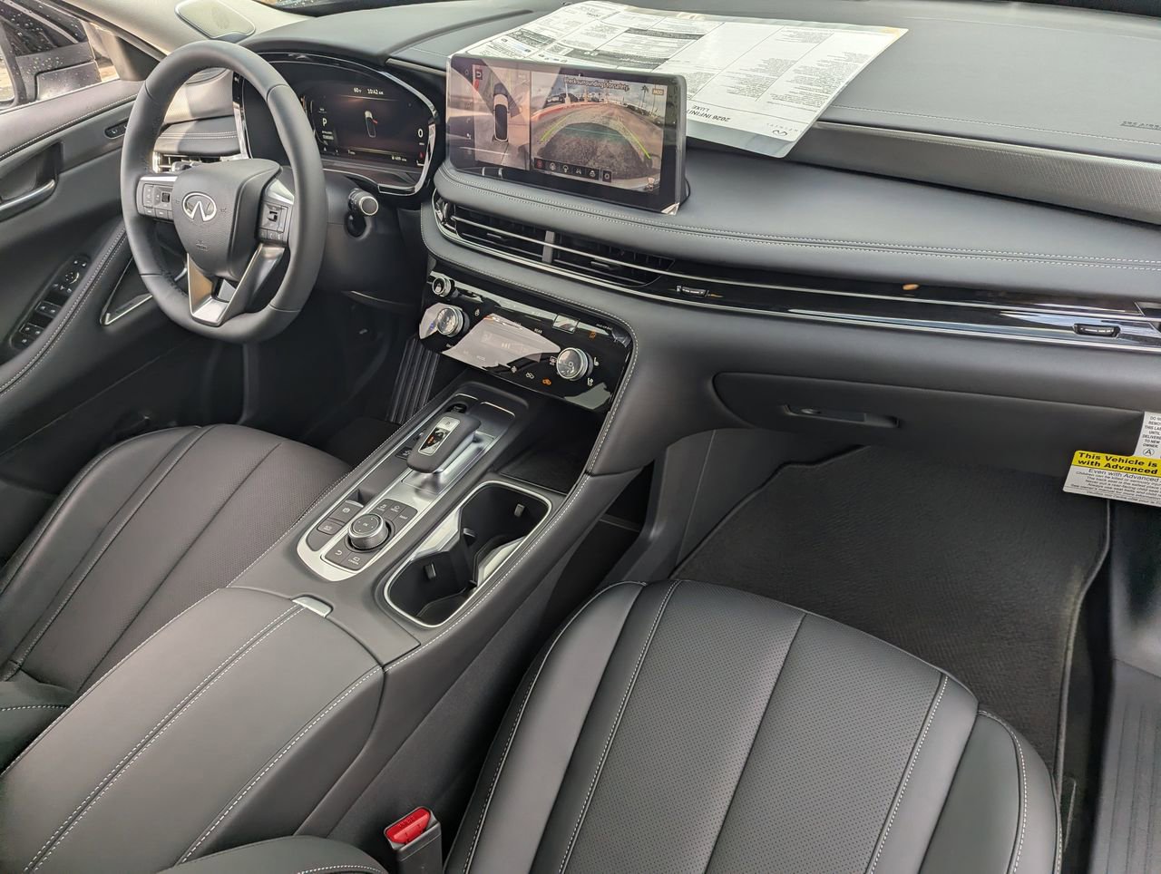 Certified 2026 INFINITI QX60 Luxe w/ Family Package FWD image 30