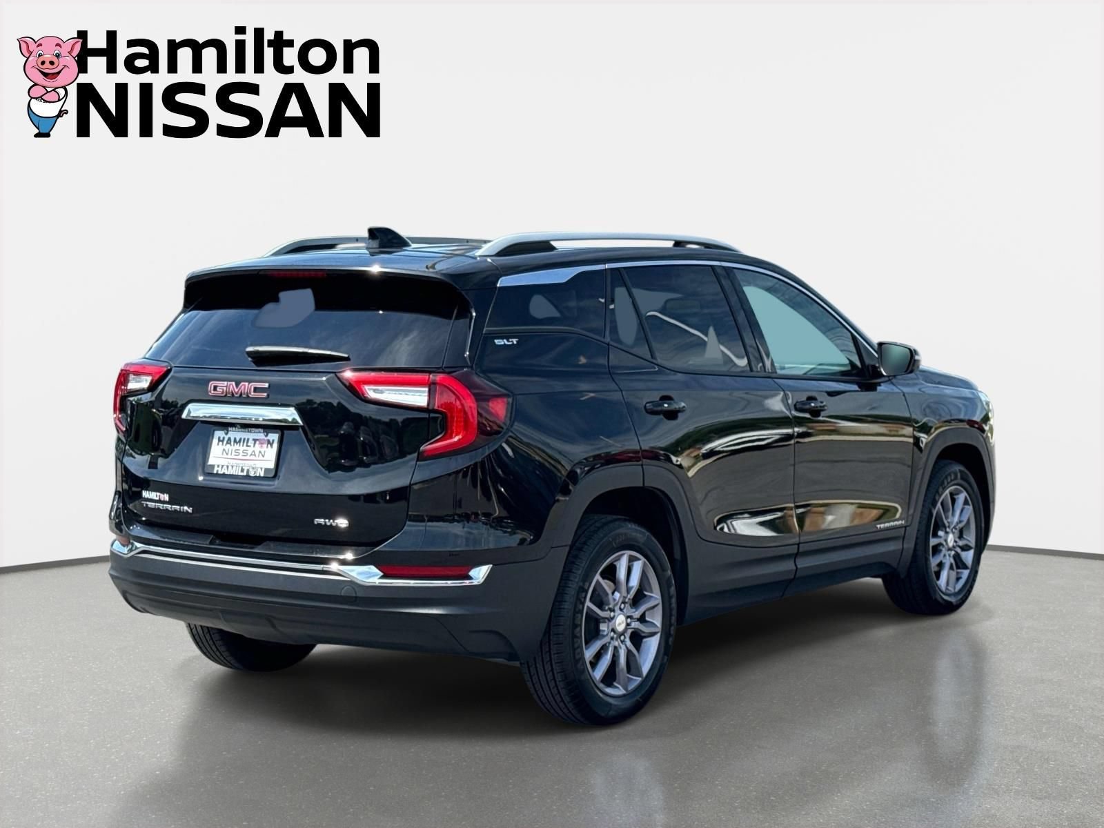 Used 2023 GMC Terrain SLT AWD/4WD image 2
