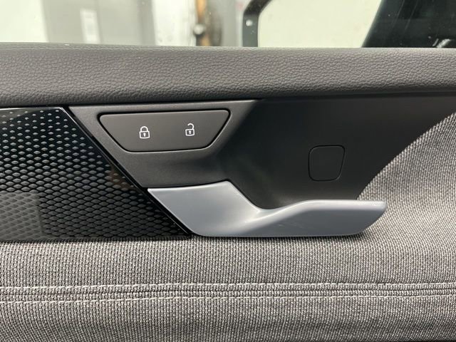 New 2026 Volkswagen Tiguan S AWD/4WD image 27
