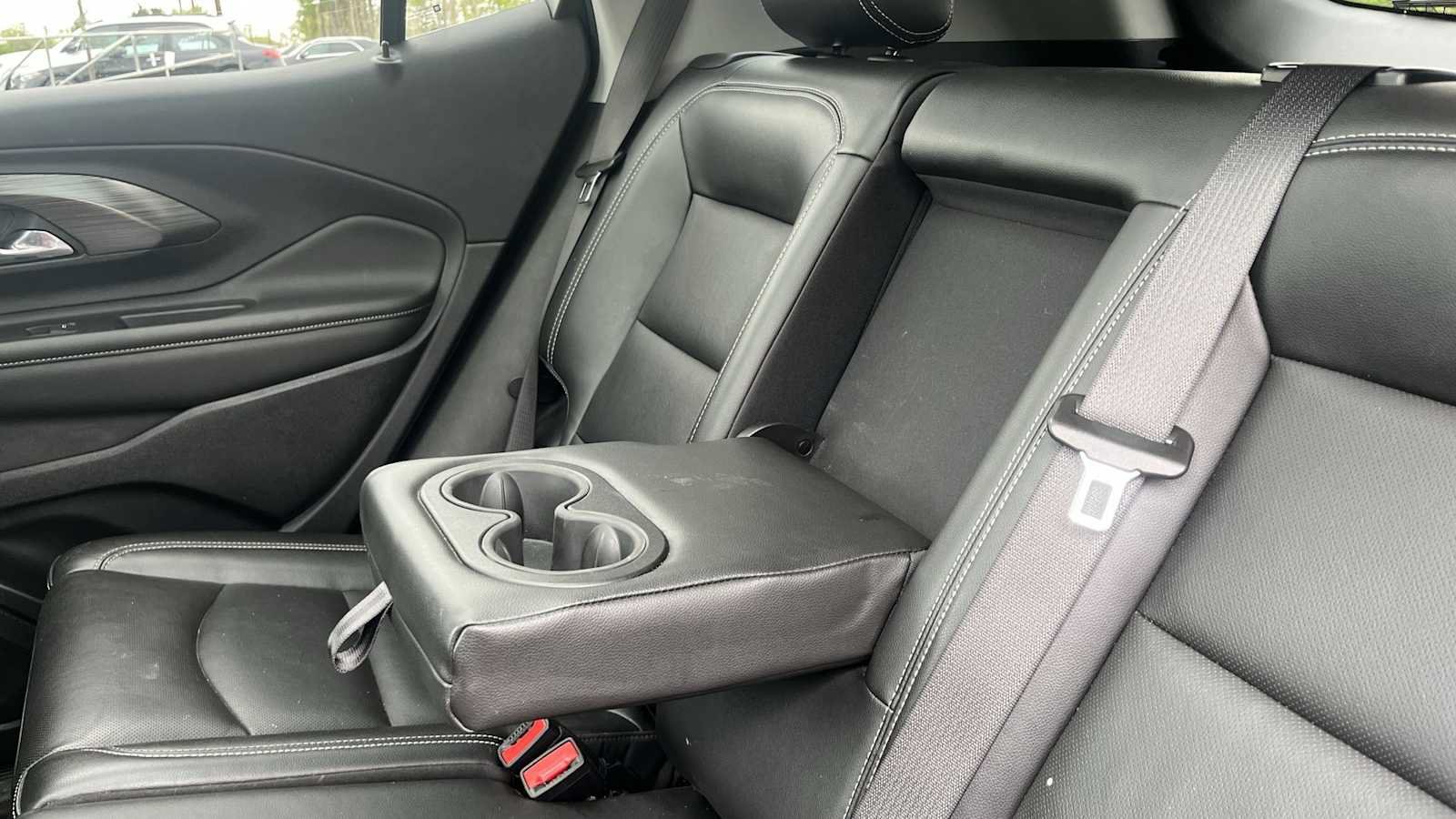 Used 2022 GMC Terrain SLT w/ Infotainment Package II AWD/4WD image 37