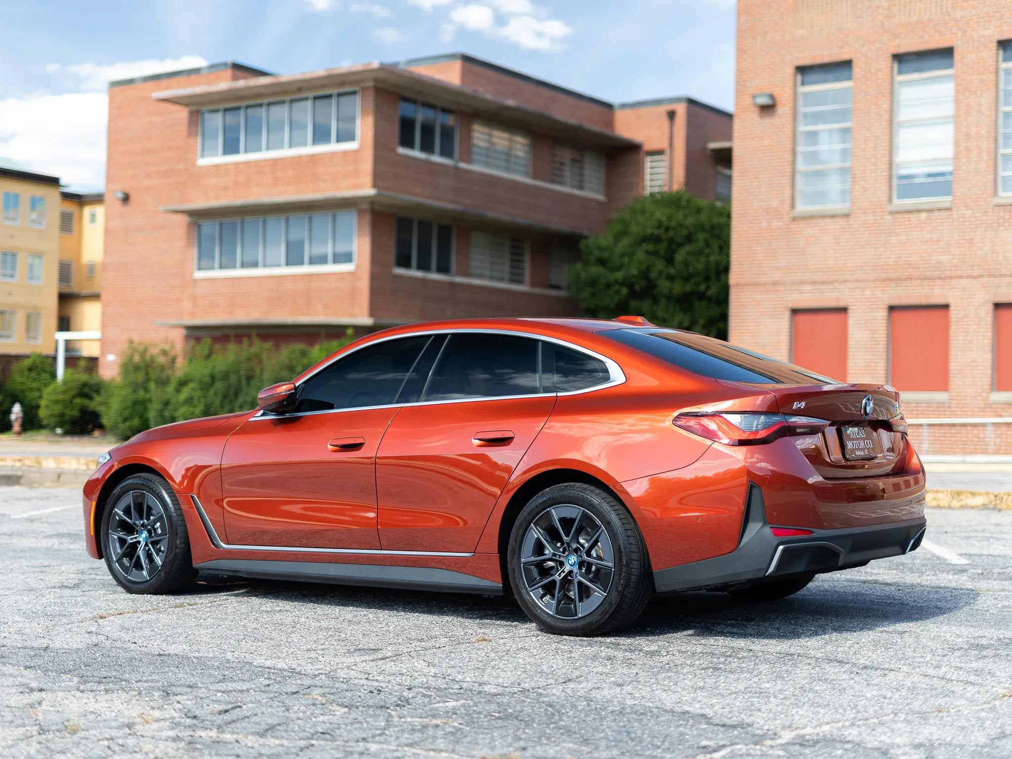 Used 2023 BMW i4 eDrive35 w/ Premium Package RWD image 10