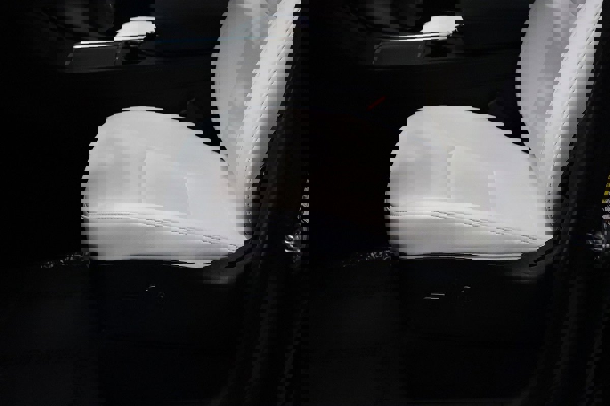 Used 2021 Tesla Model Y Long Range image 31