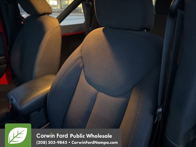 Used 2015 Jeep Wrangler Sport w/ Connectivity Group image 24
