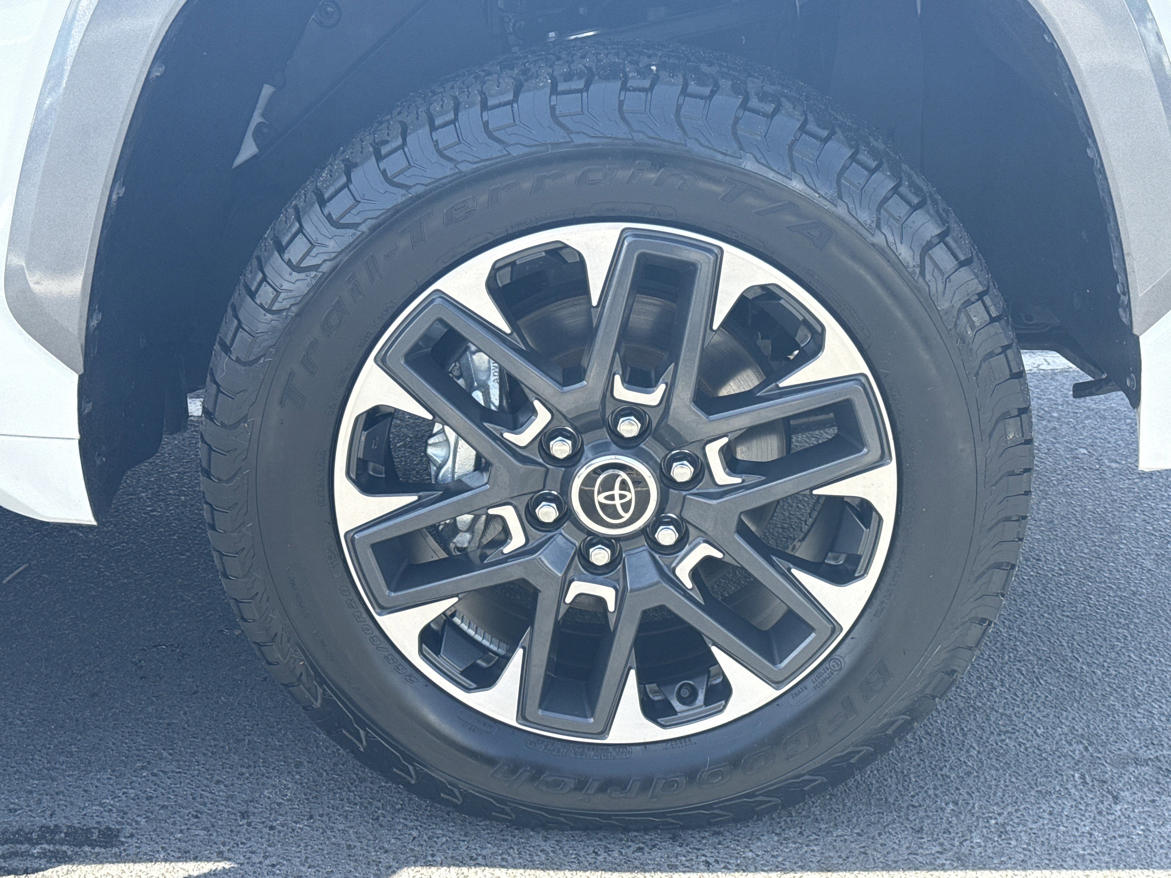 Used 2024 Toyota Tundra Limited AWD/4WD image 13