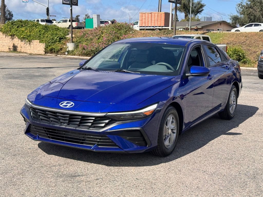 Used 2024 Hyundai Elantra SE image 7