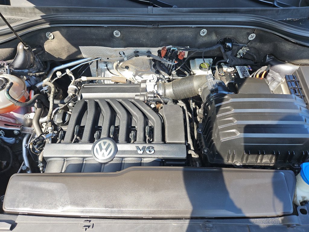 Used 2020 Volkswagen Atlas SEL AWD/4WD image 32