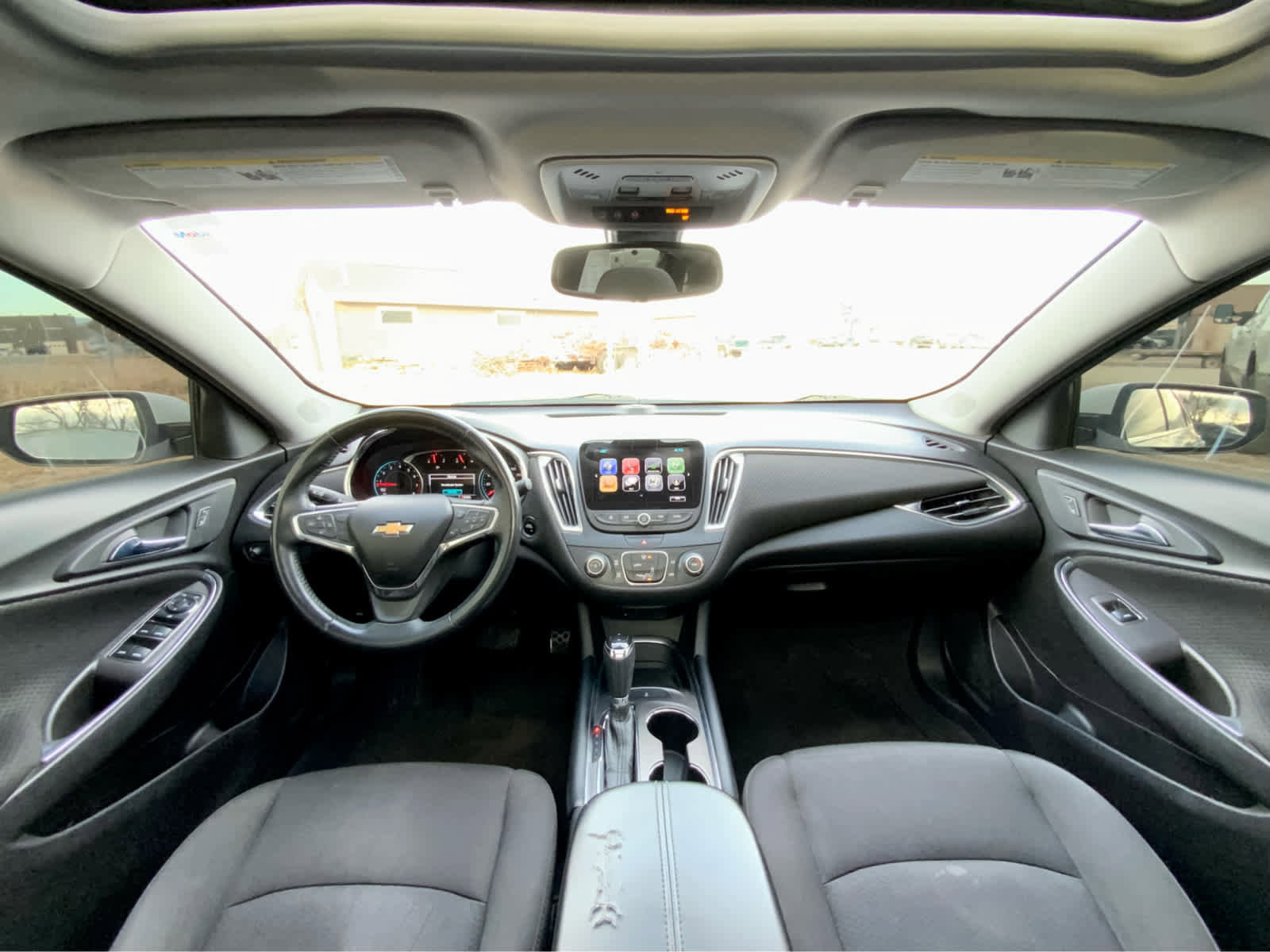 Used 2018 Chevrolet Malibu LT image 32