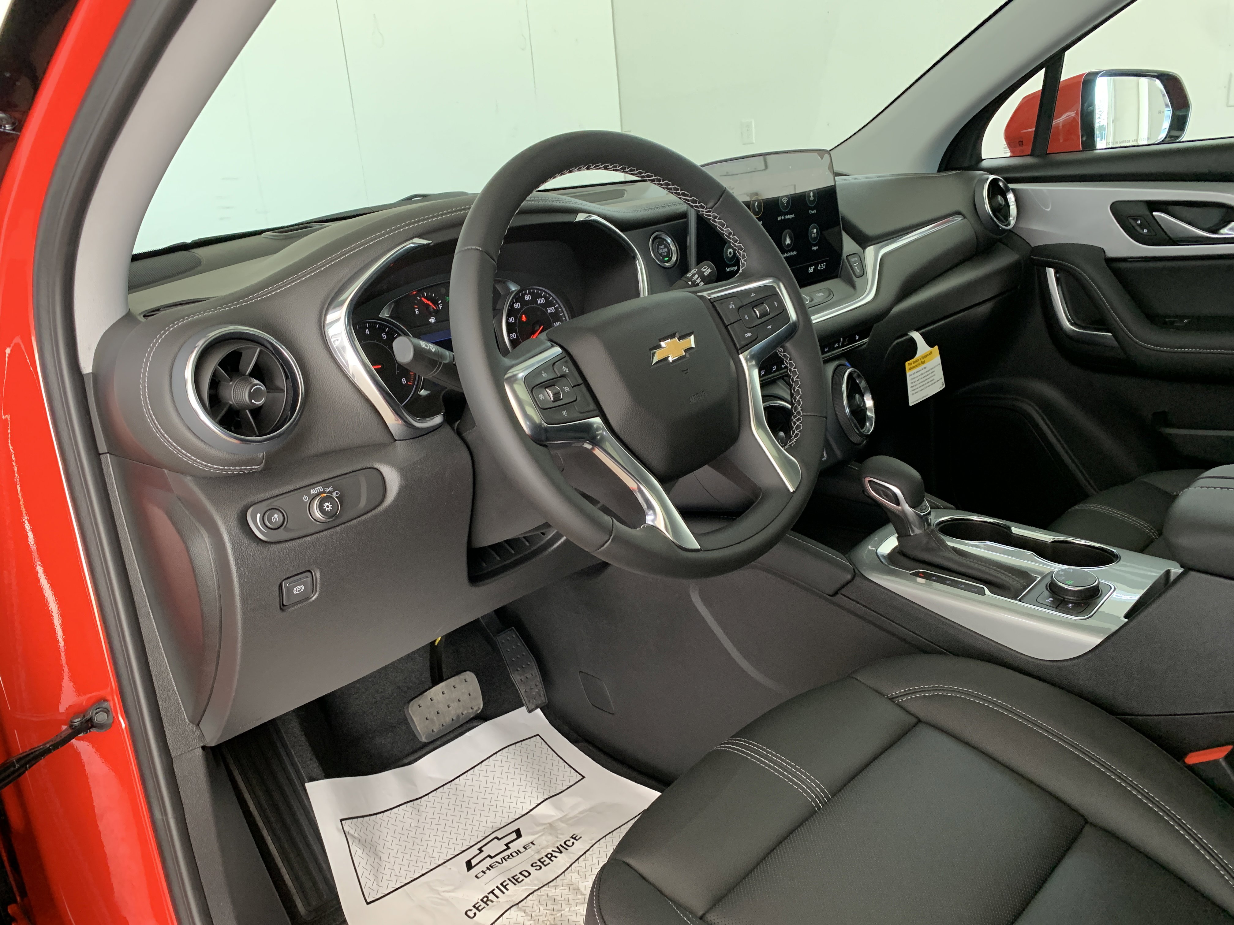 New 2025 Chevrolet Blazer LT image 13