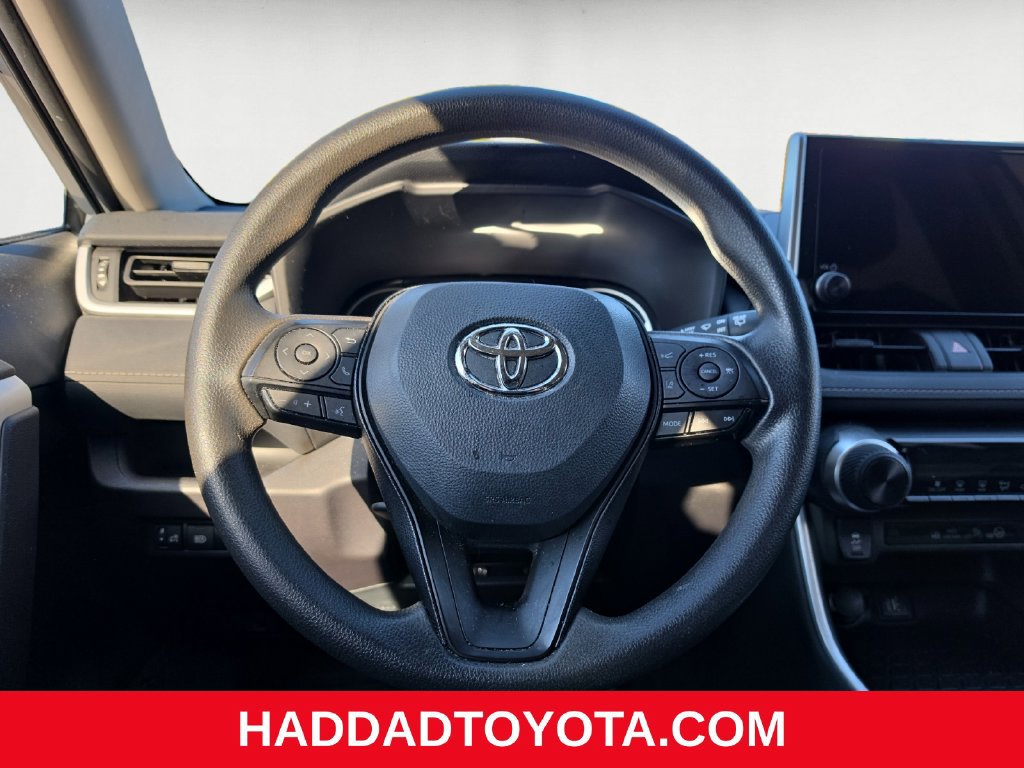 Used 2024 Toyota RAV4 LE AWD/4WD image 13