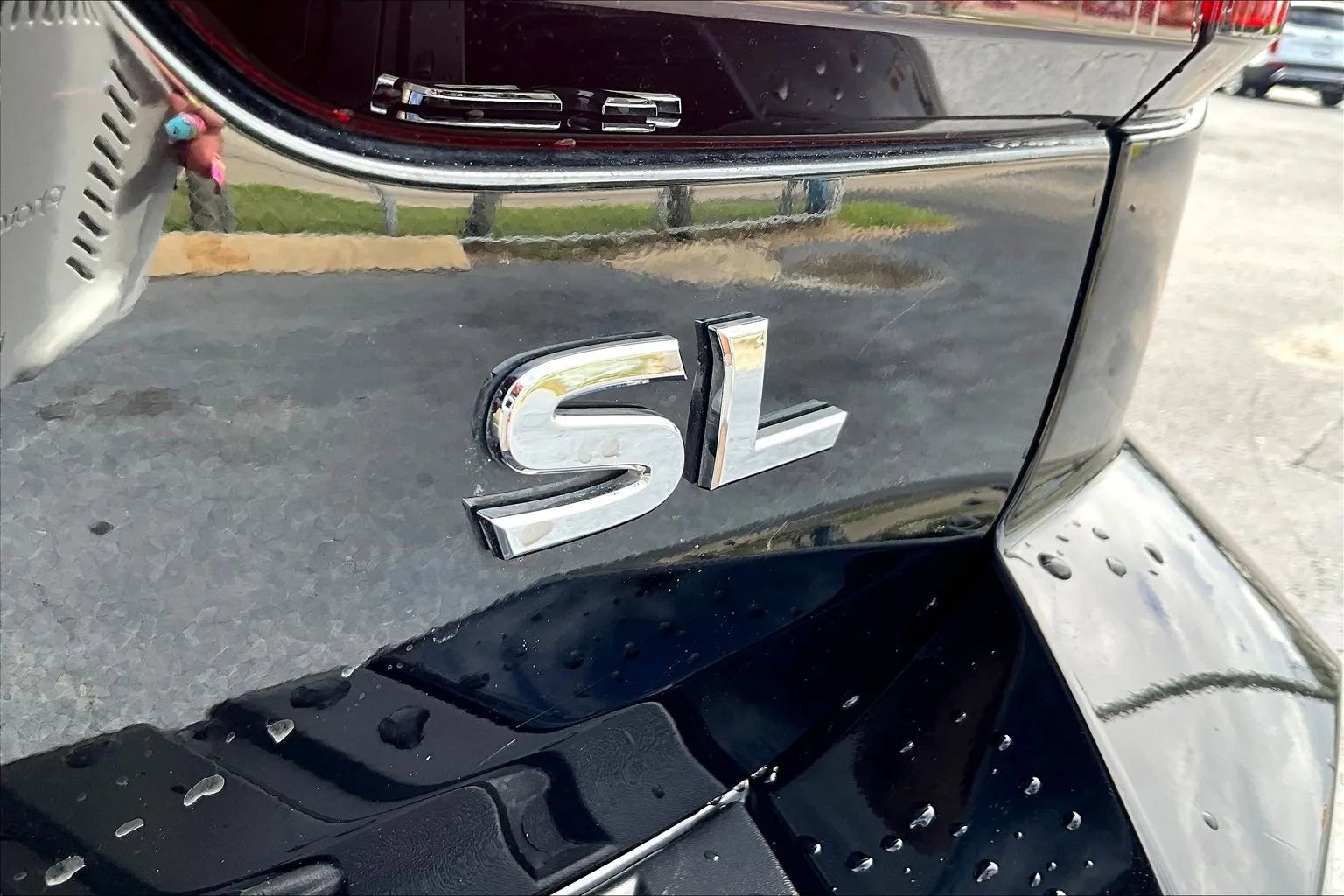 Used 2021 Nissan Armada SL w/ Captain's Chairs Package image 34