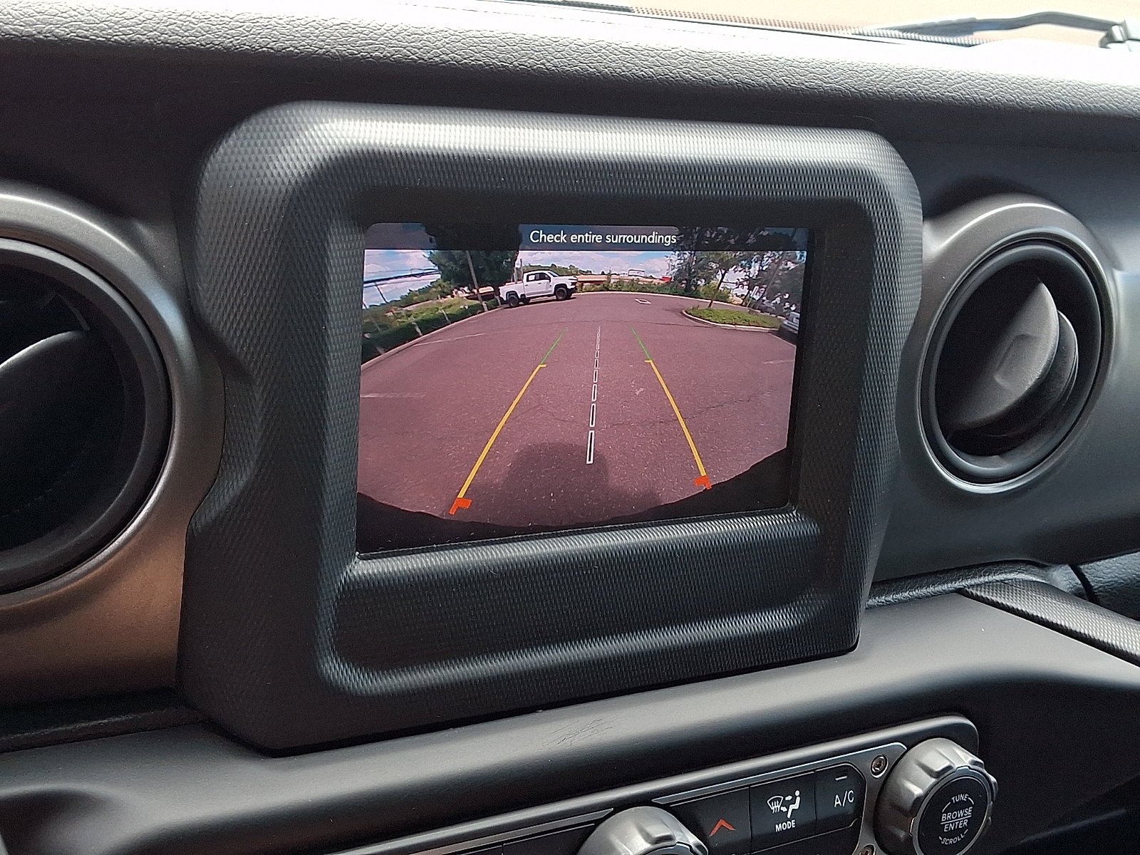 Used 2023 Jeep Wrangler Unlimited Sport AWD/4WD image 17