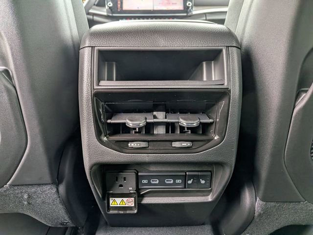 New 2026 Jeep Grand Cherokee Limited AWD/4WD image 14
