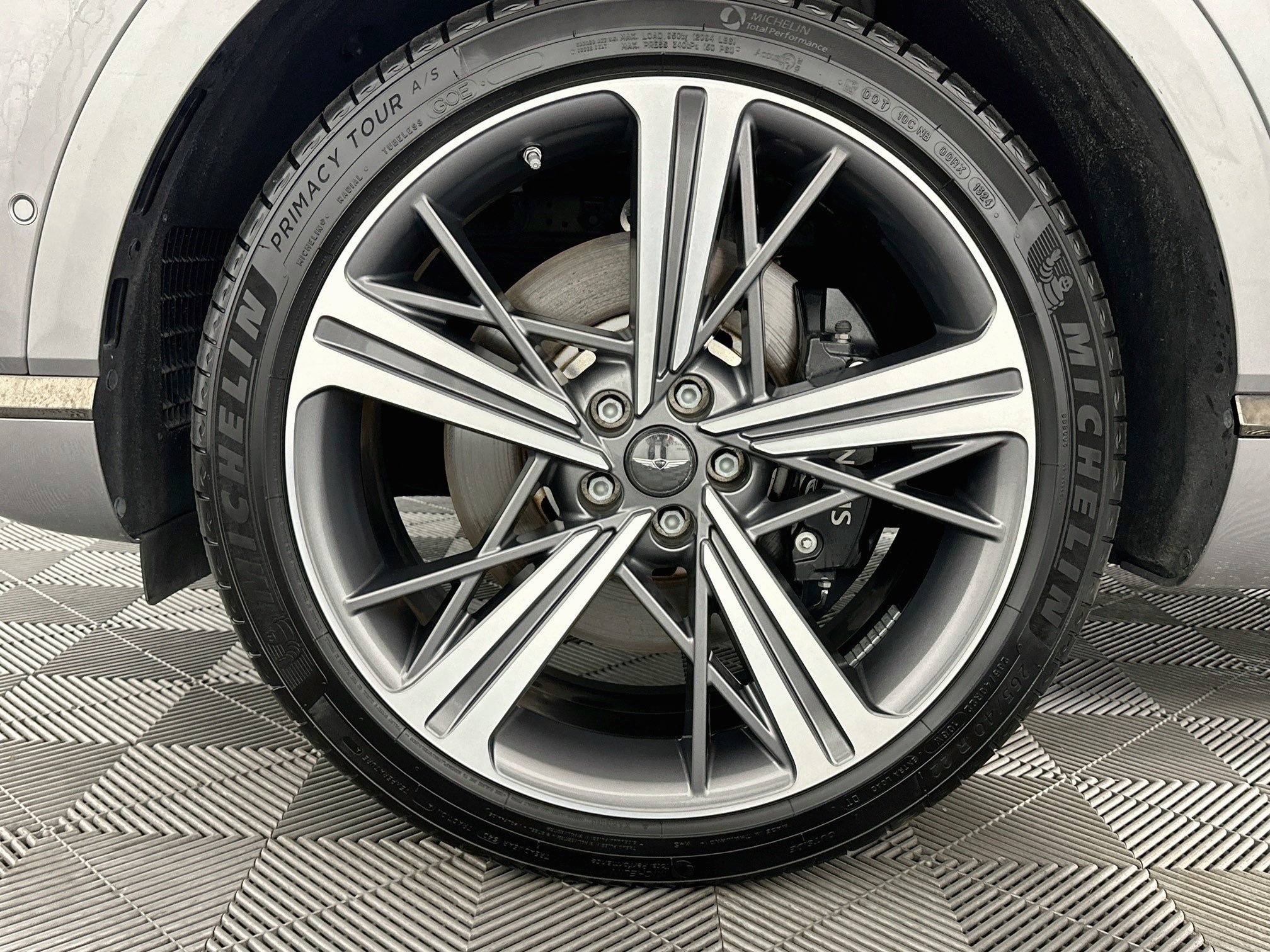 Used 2025 Genesis GV80 3.5T e-SC AWD/4WD image 37