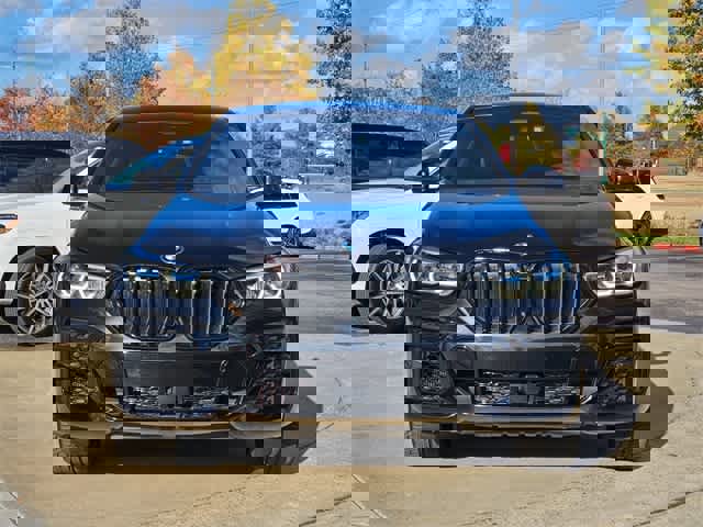 Used 2023 BMW X6 xDrive40i w/ Executive Package image 3