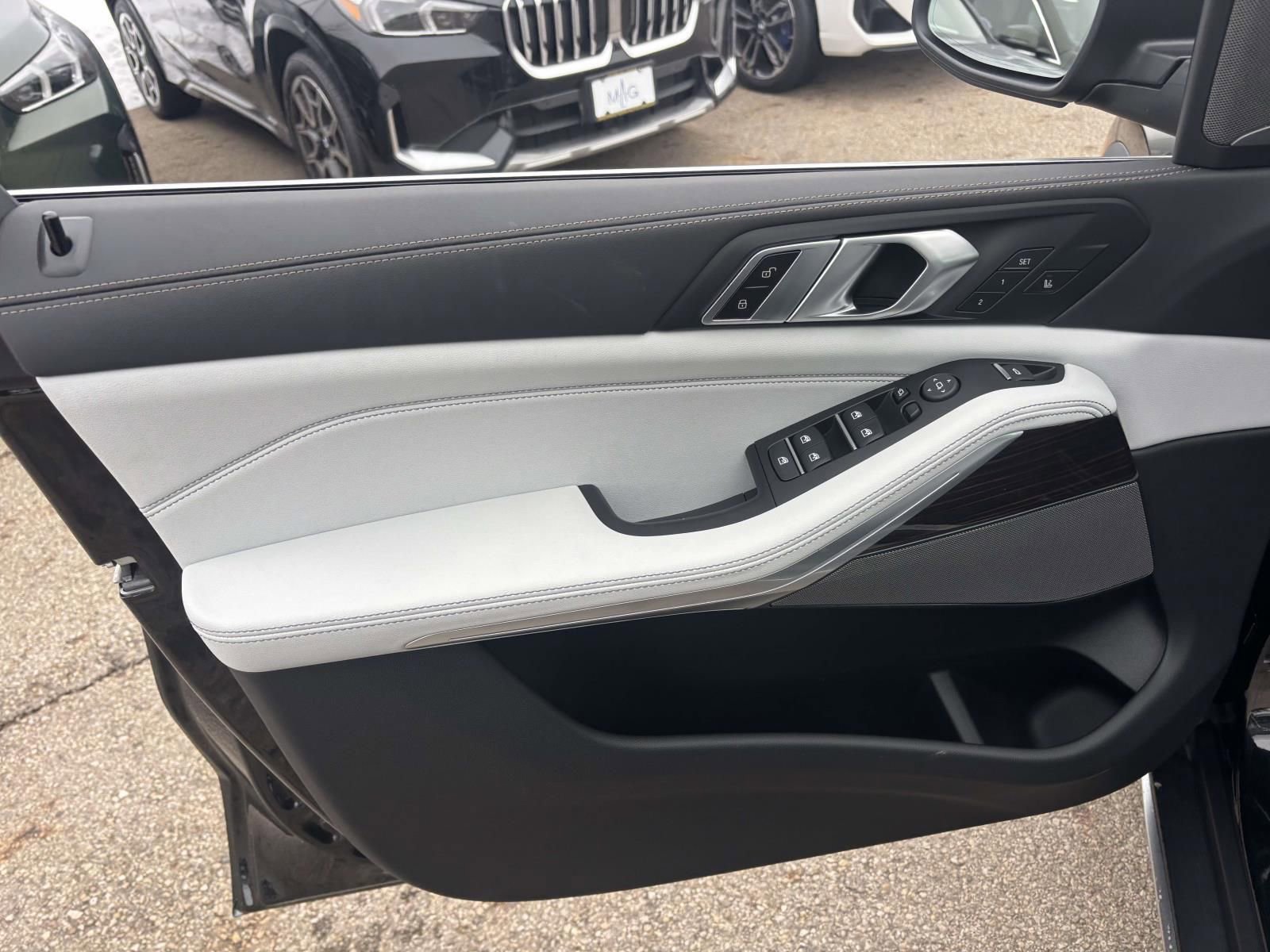 New 2026 BMW X5 xDrive40i AWD/4WD image 11