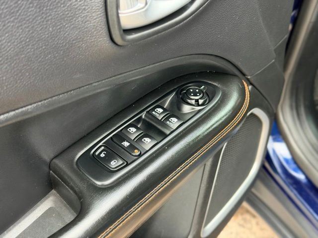 Used 2017 Jeep Compass Limited AWD/4WD image 19