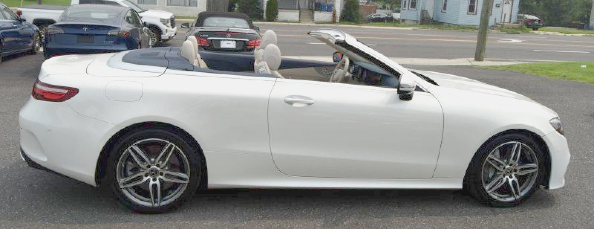 Used 2018 Mercedes-Benz E 400 4MATIC Cabriolet w/ Premium 2 Package (Q02) image 16