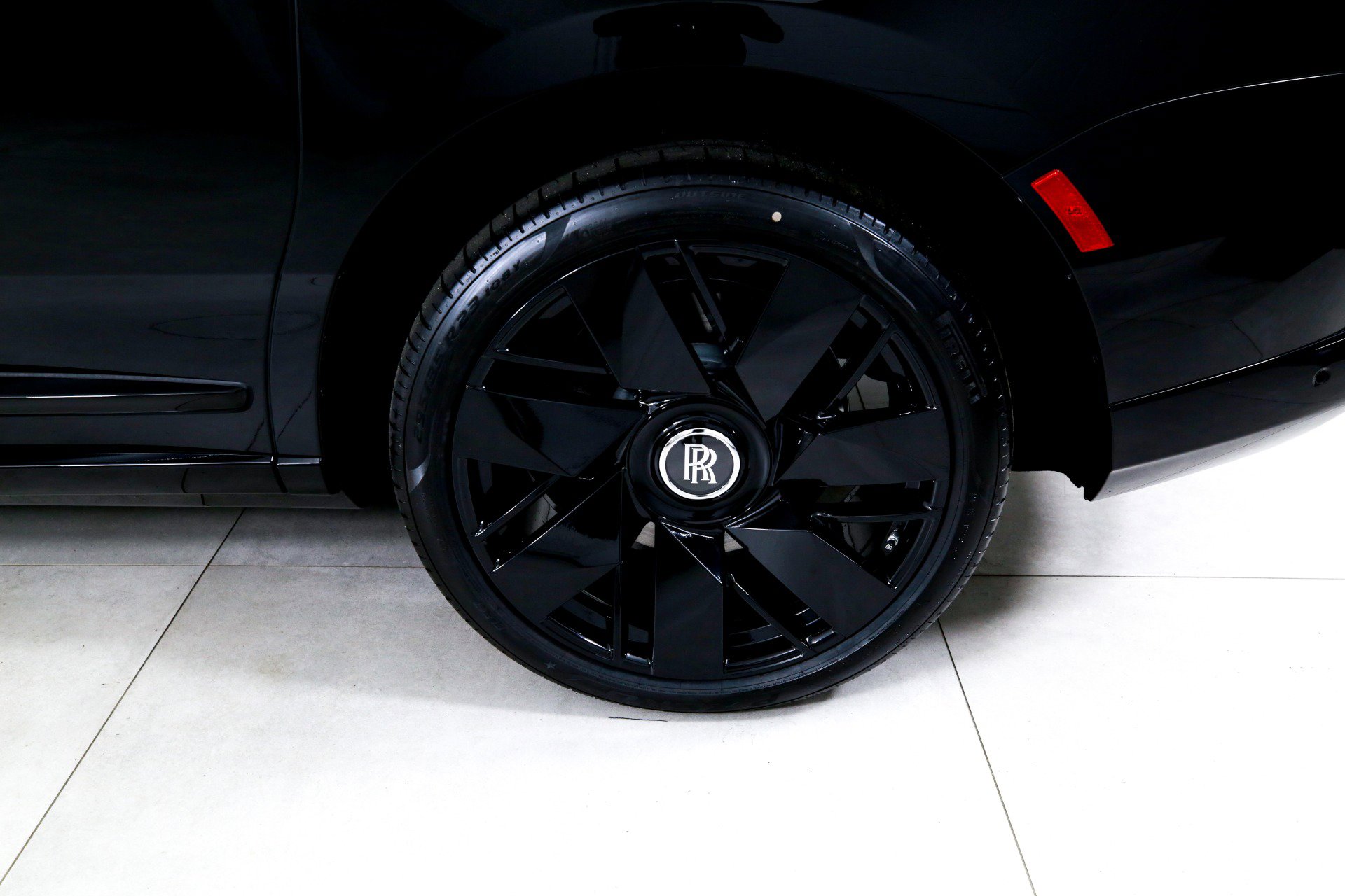 Used 2026 Rolls-Royce Cullinan image 37