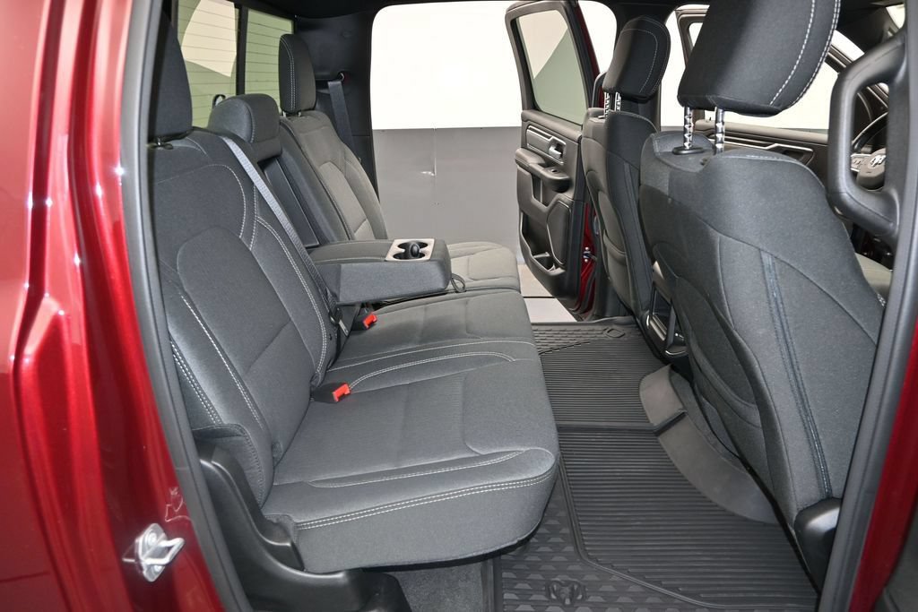 Used 2021 RAM 1500 Big Horn RWD image 28