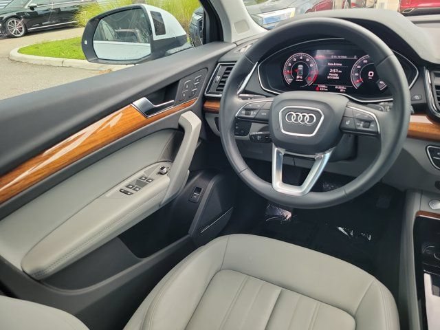 Used 2023 Audi Q5 2.0T Premium Plus w/ Premium Plus Package AWD/4WD image 13