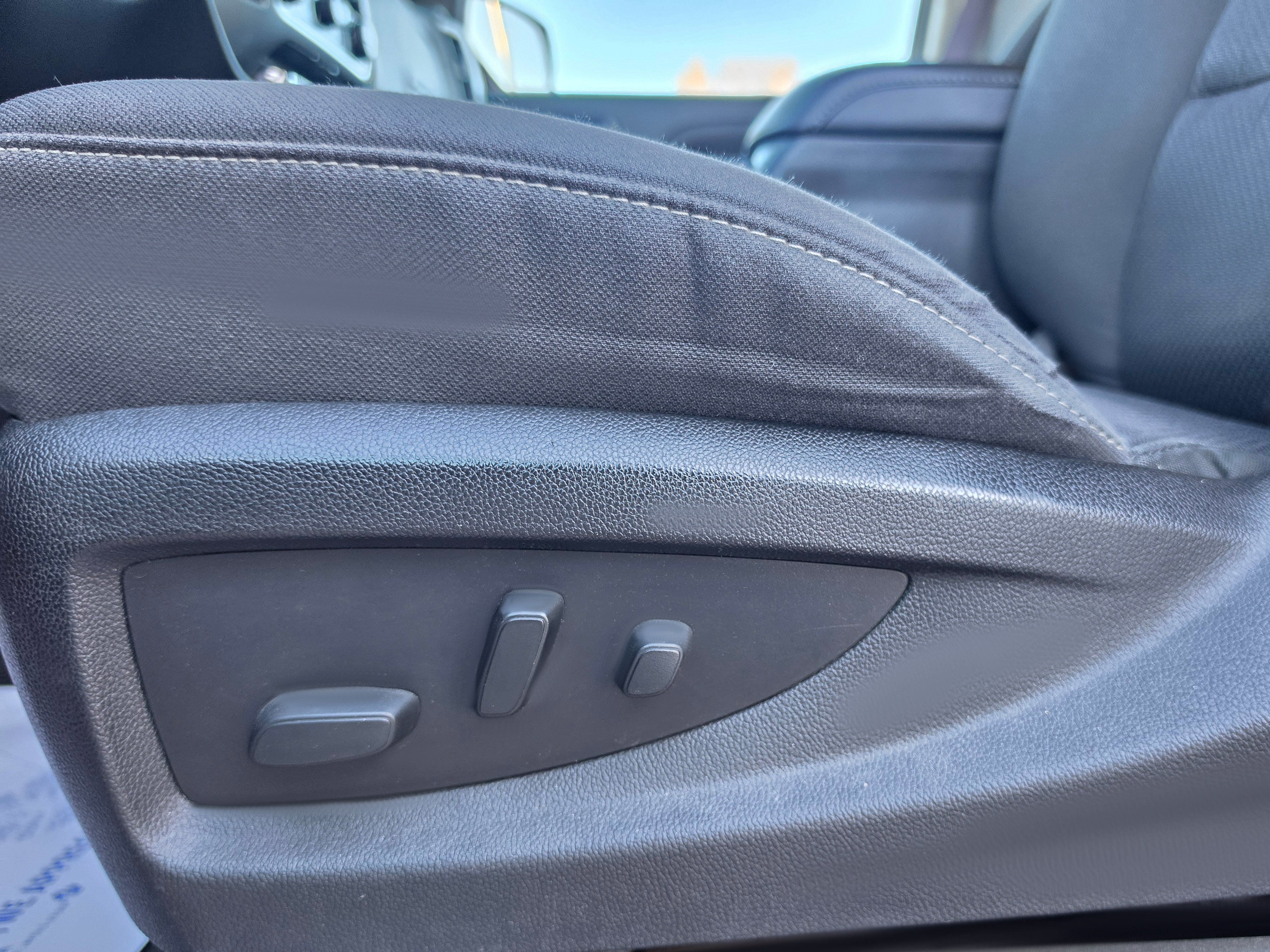 Used 2017 Chevrolet Silverado 1500 LT w/ All Star Edition AWD/4WD image 12
