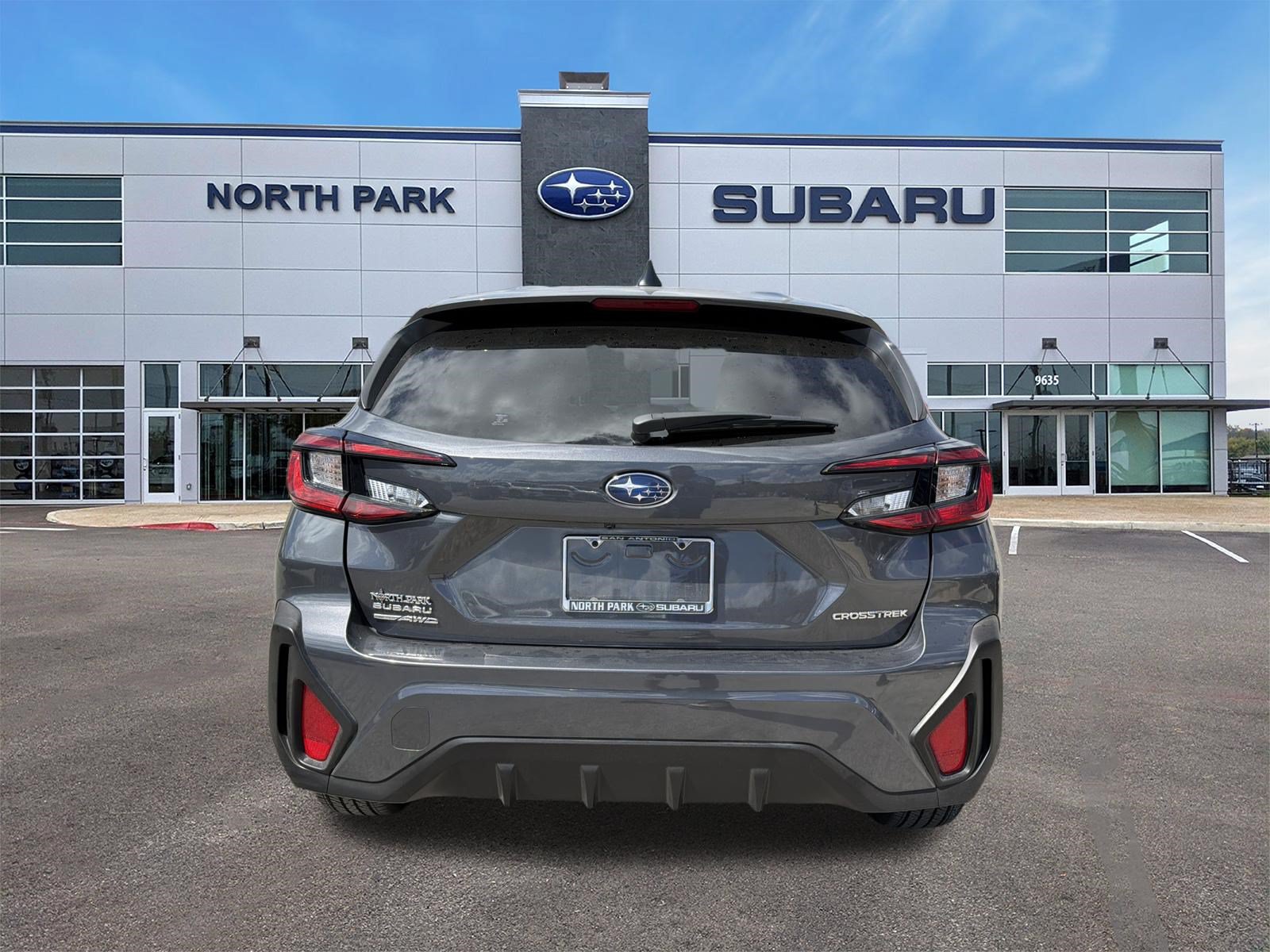 Used 2024 Subaru Crosstrek 2.0i AWD/4WD image 4