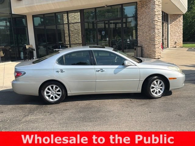 Used 2002 Lexus ES 330 FWD image 9