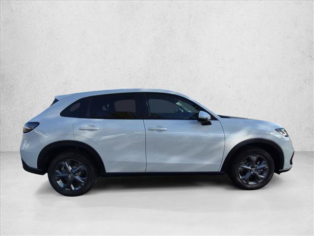 Certified 2027 Honda HR-V LX image 4