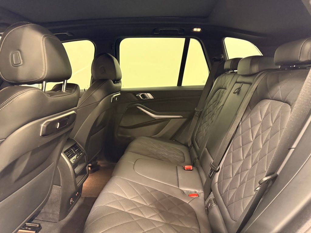 Used 2024 BMW X5 xDrive50e w/ Parking Assistance Package image 19