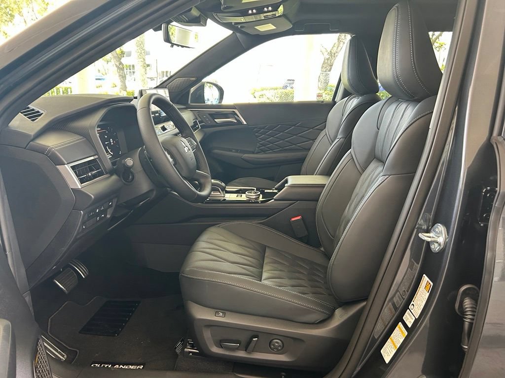 New 2026 Mitsubishi Outlander 4WD Plug-In Hybrid image 5