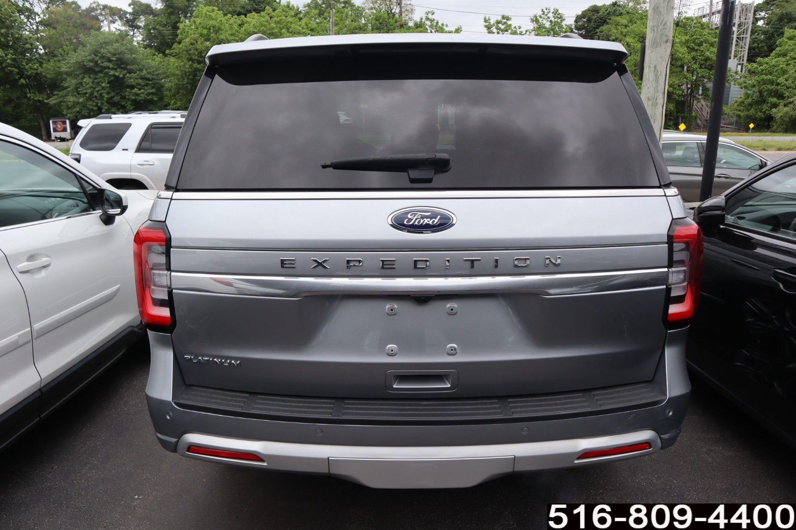Used 2024 Ford Expedition Platinum AWD/4WD image 6