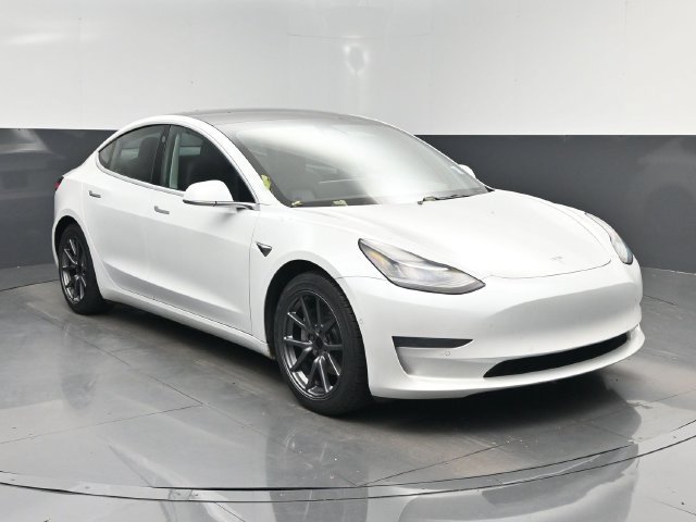 Used 2020 Tesla Model 3 Standard Range RWD image 8