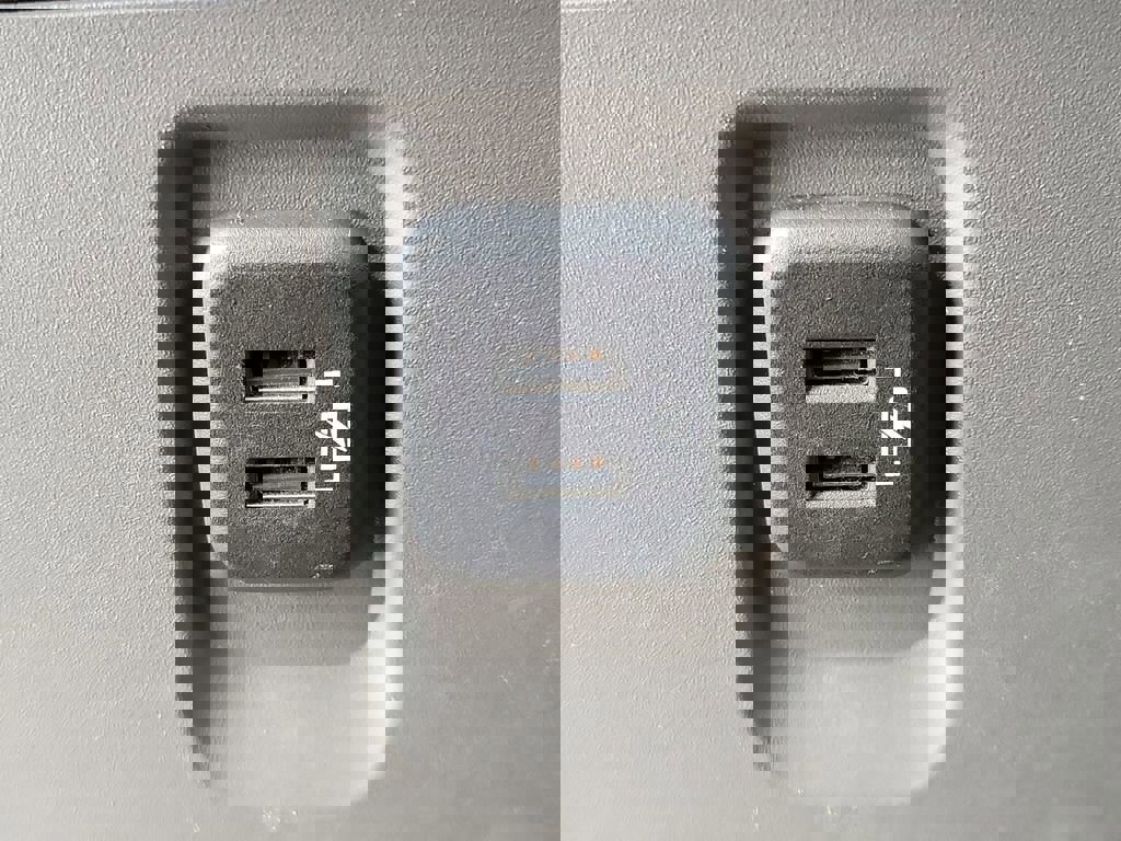 Certified 2020 Chevrolet Traverse LT w/ Driver Confidence II Package image 18