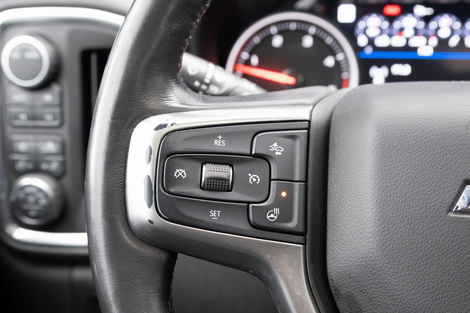 Used 2020 Chevrolet Silverado 3500 LTZ w/ LTZ Premium Package image 7