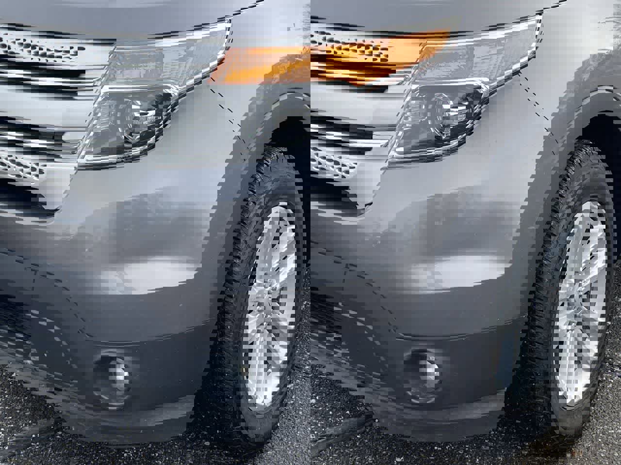 Used 2014 Ford Explorer XLT w/ Equipment Group 202A image 35