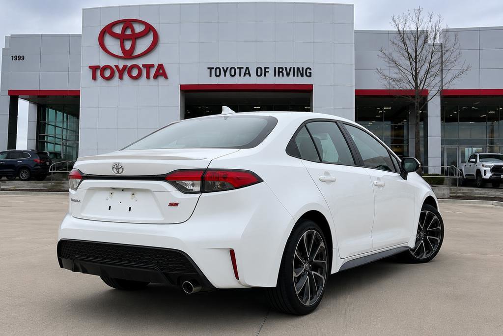 Used 2024 Toyota Corolla SE FWD image 4