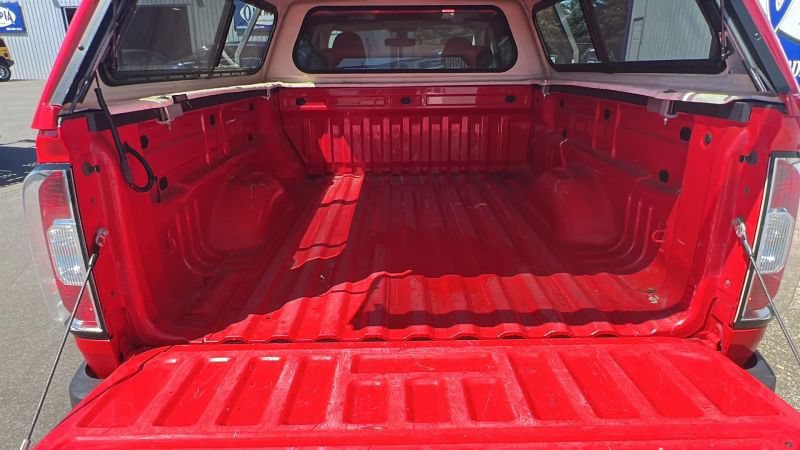 Used 2016 GMC Canyon W/T RWD image 13