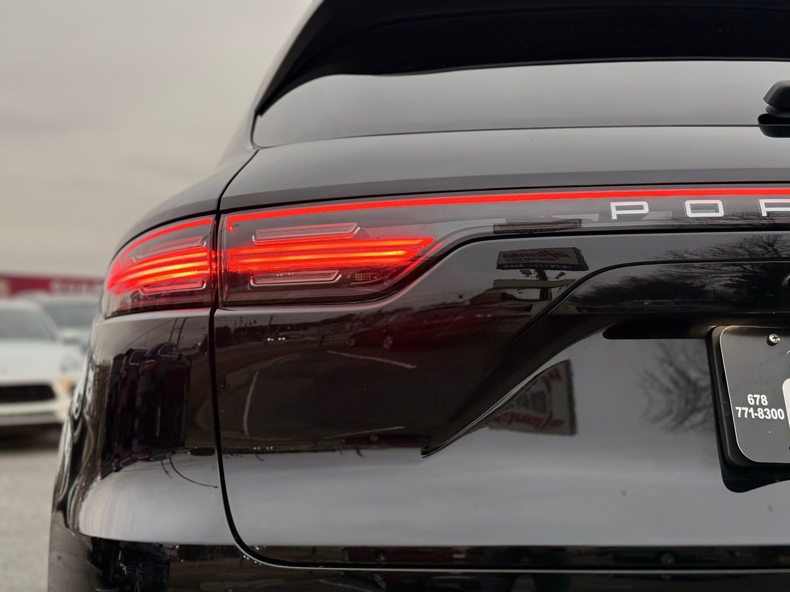 Used 2019 Porsche Cayenne E-Hybrid image 9