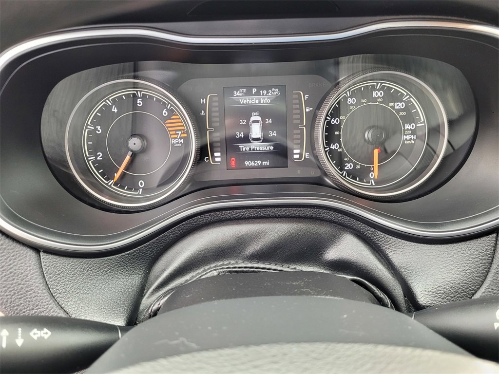 Used 2019 Jeep Cherokee Latitude w/ Popular Appearance Group image 24