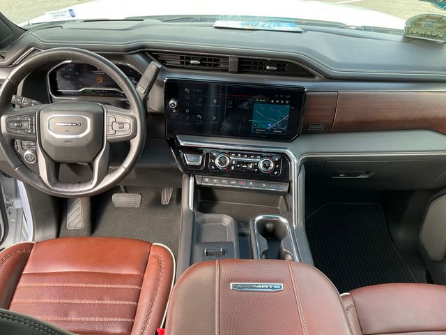 Used 2025 GMC Sierra 2500 Denali Ultimate AWD/4WD image 4