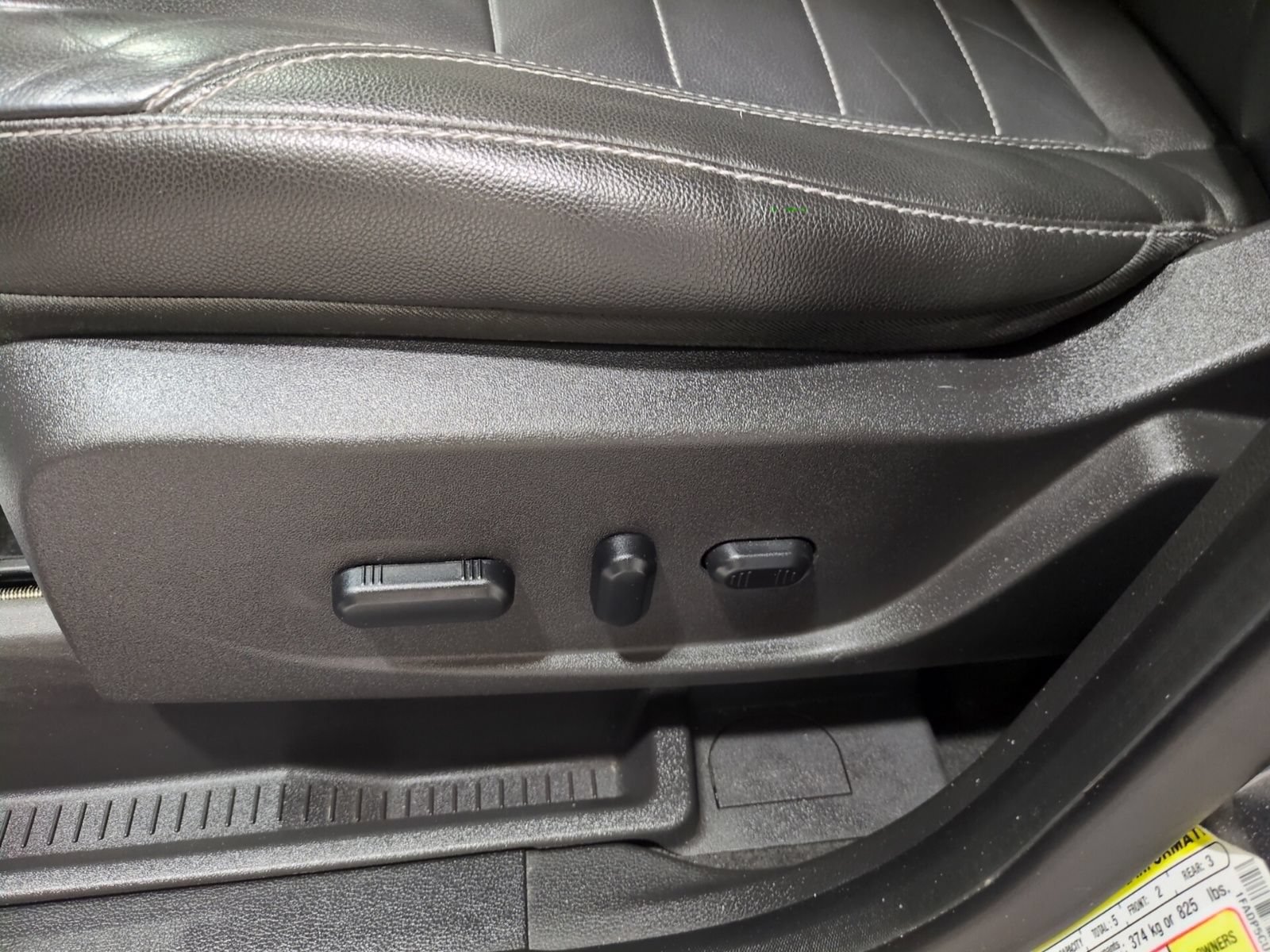 Used 2013 Ford C-MAX Energi SEL FWD image 16