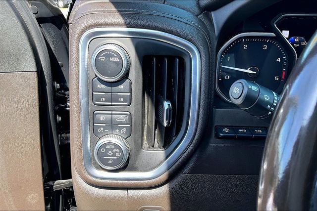 Used 2020 GMC Sierra 3500 Denali w/ Denali Ultimate Package AWD/4WD image 16
