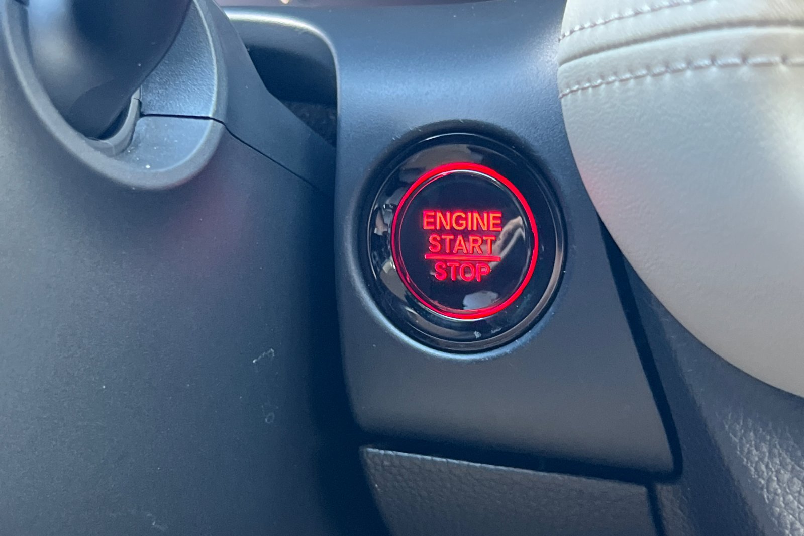 Used 2025 Honda HR-V LX image 22
