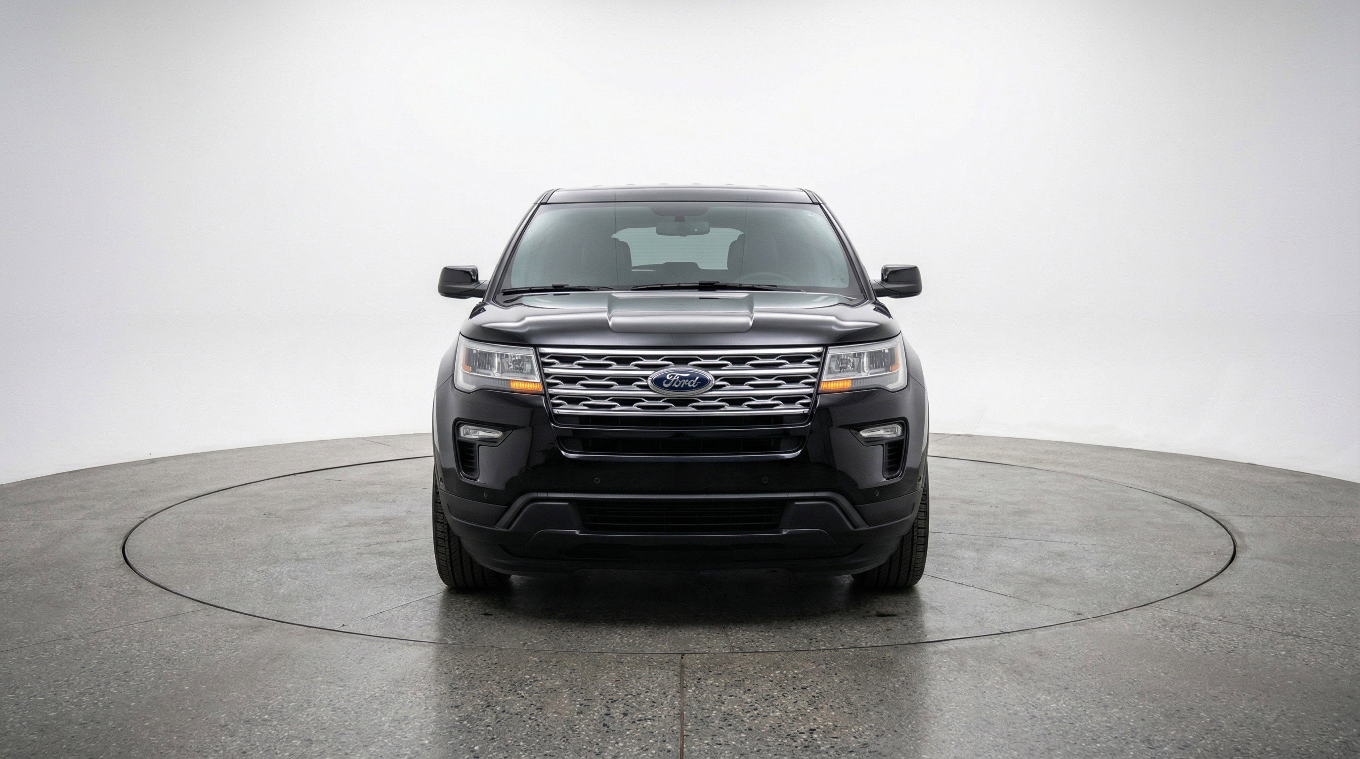 Used 2024 Ford Explorer Limited image 2